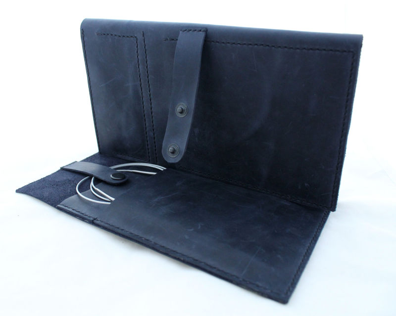 Leather knitting needle case Dark blue Anger Refuge