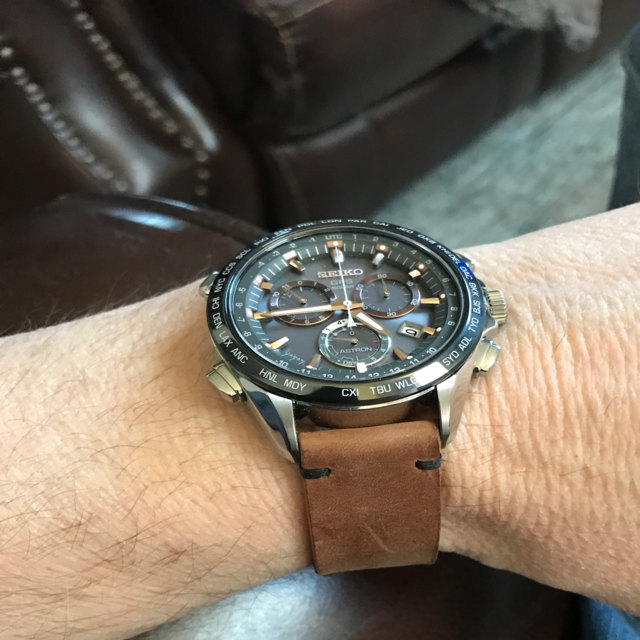 Handmade leather watch strap brown