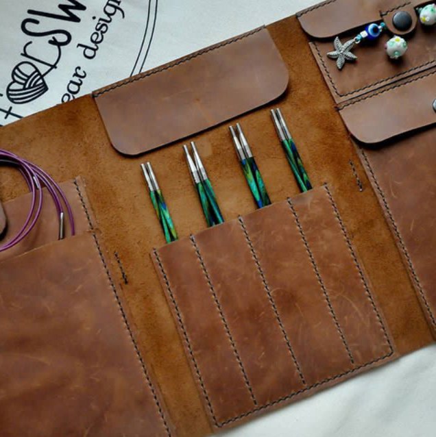 Leather knitting needle case