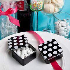 Pretty,polka,dot,mint,tins