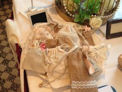 Vintage,Natural,Favour,Bag,with,lace,trim,natural favours; favour bags, vintage favours, vintage favour bags