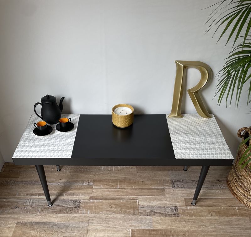 Black mid century store end table