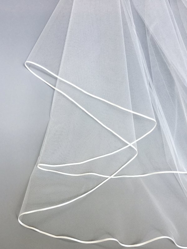 bespoke wedding veils, bias binding edging, bespoke wedding hair accessories, wedding veils