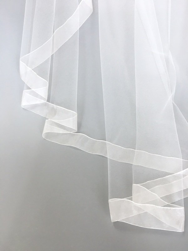 bespoke wedding veils, organza edged wedding veil, bespoke bridal veil, bespoke wedding hair accessories, bridal veil, wedding veil