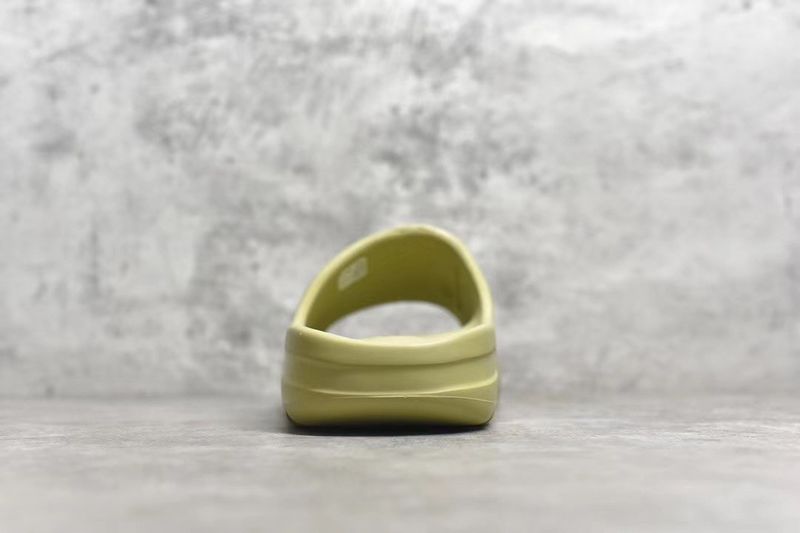 Yeezy Slides olive The Shoe Box