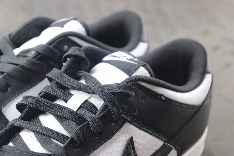 gs black and white dunks