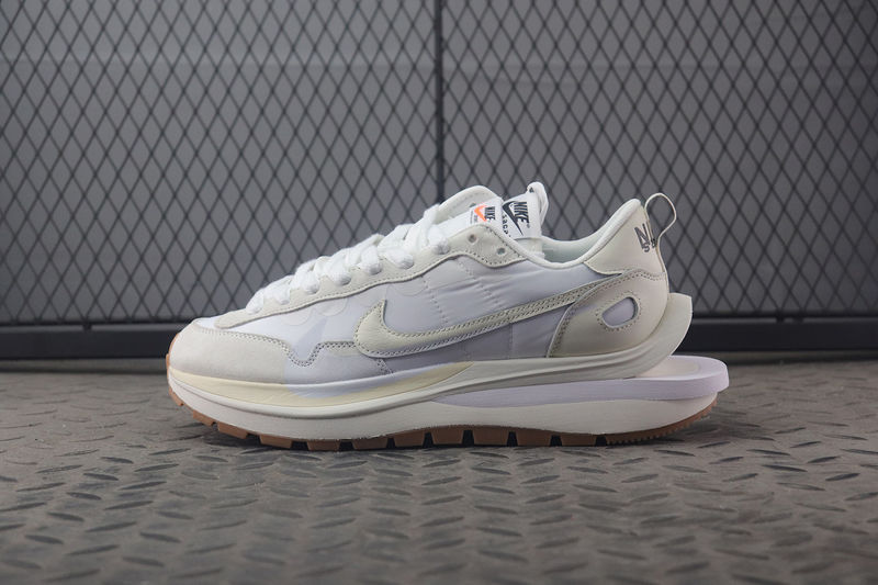 nike sacai vaporwaffle sail release date
