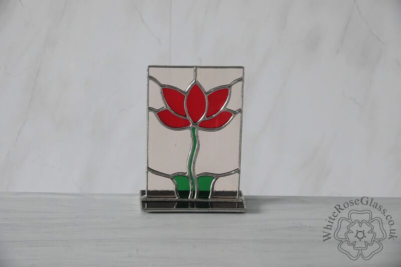 Freestanding Panel - Standing Flower Red 5 Petals - product image