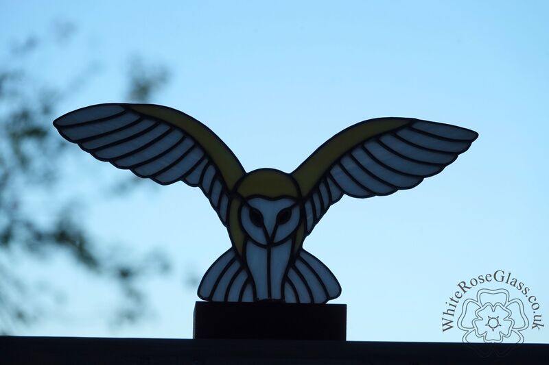 Freestanding Landing Barn Owl On Wood - product image