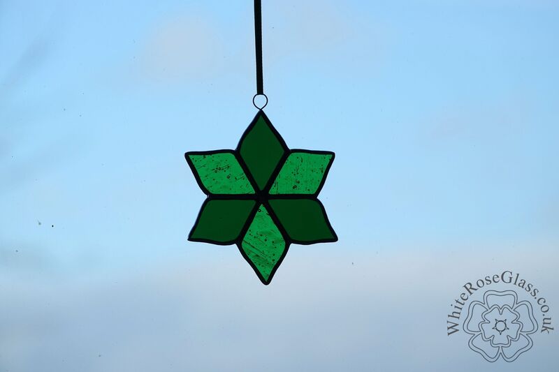 Flower Green 6-Petals Suncatcher - product image