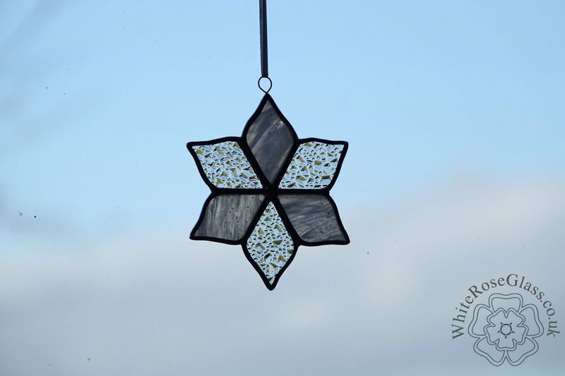 Flower White/Clear 6-Petals Suncatcher - product image