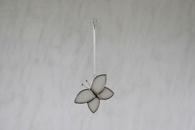 Butterfly - Simple Cloudy White Hanger - product image