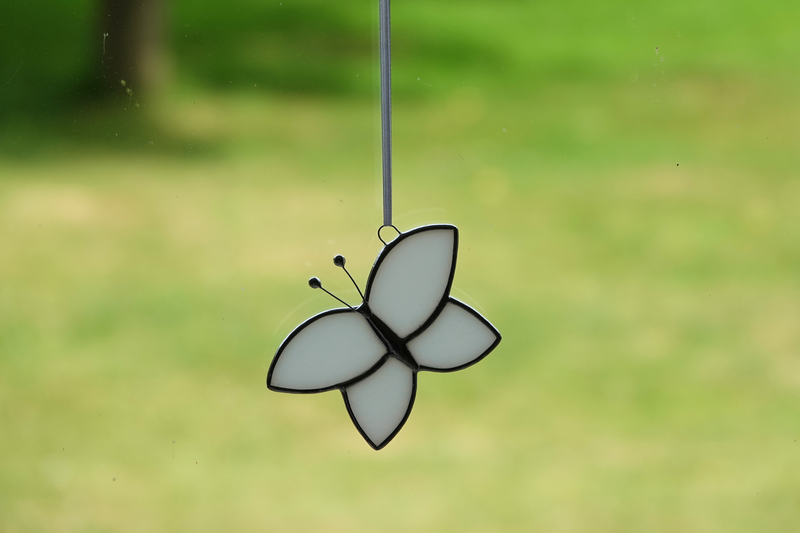 Butterfly - Simple Cloudy White Hanger - product image