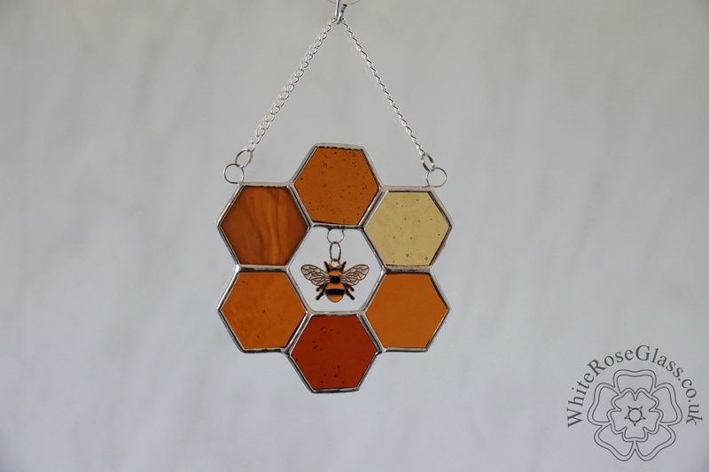 Honeycomb + Bee 6-Piece Circle Suncatcher - product image