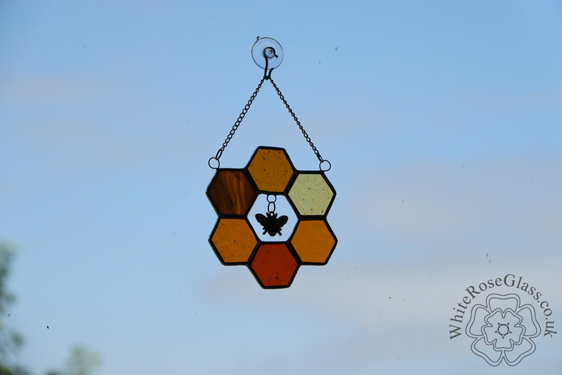 Honeycomb + Bee 6-Piece Circle Suncatcher - product image