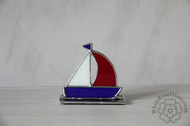 Freestanding Boat Sailing - Red, White / Blue - product image