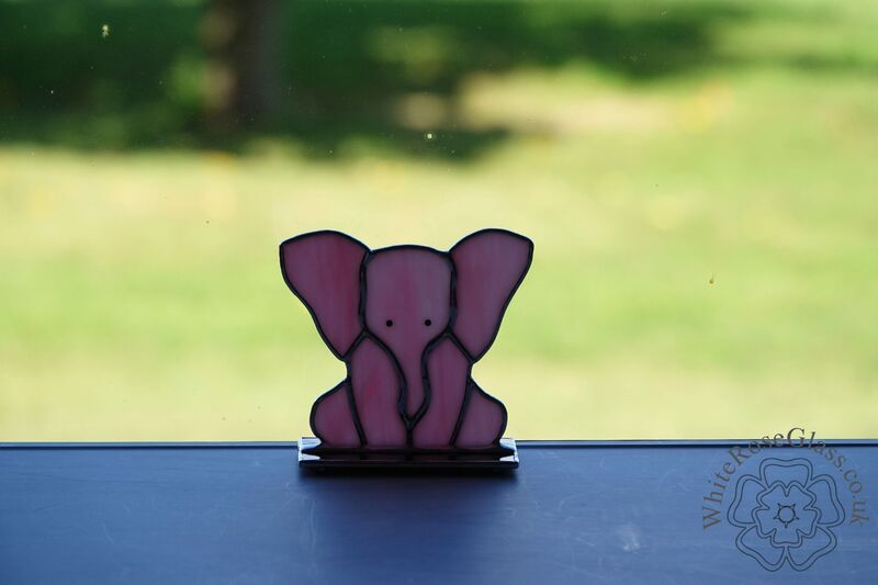 Elephant Freestanding - Sitting Baby - Pink/White - product image