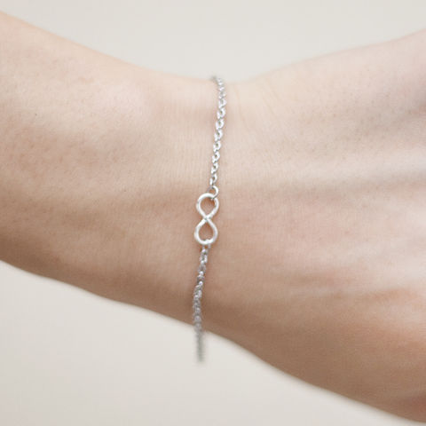 Infinity,Bracelet,in,Silver