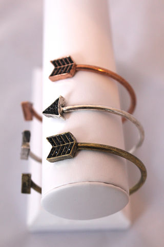 Simple,Arrow,Cuff