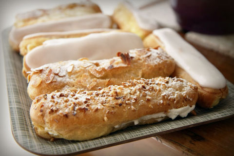 Pâte,à,Choux:,Eclairs,and,Profiteroles,Pastry classes cooking cookery classes Lyon, France Plum Lyon