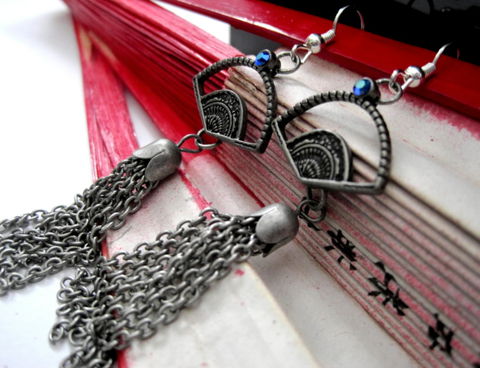 Fan,Tassle,Asian,Dangle,Earrings,tassle, fringe, fan, dangle earrings, fan earrings, Asian, Japanese, Chinese, handmade jewelry, fan tassle earrings, fringe earrings, vamps jewelry, gunmetal