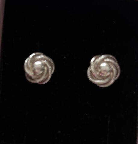Pearl-Stud-Earrings,Silver,Forget-Me-Knot,Jewellery