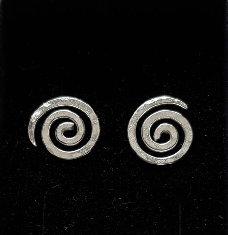Snail-Stud-Earrings,Silver.,Forget-Me-Knot,Jewellery,Snail-Stud-Silver-Earrings