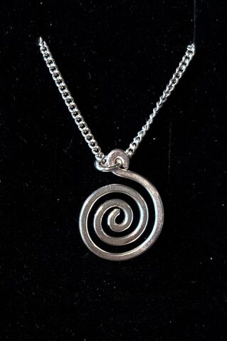 Silver-Snail-medium-pendant,ForgetMeKnot,Jewellery,Medium sized Snail pendant 