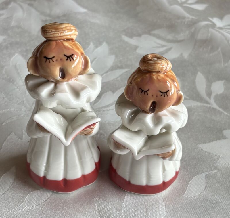 Abbey-Crafts-Small-Choir-Girl-Blonde-Top-Knot - product image  