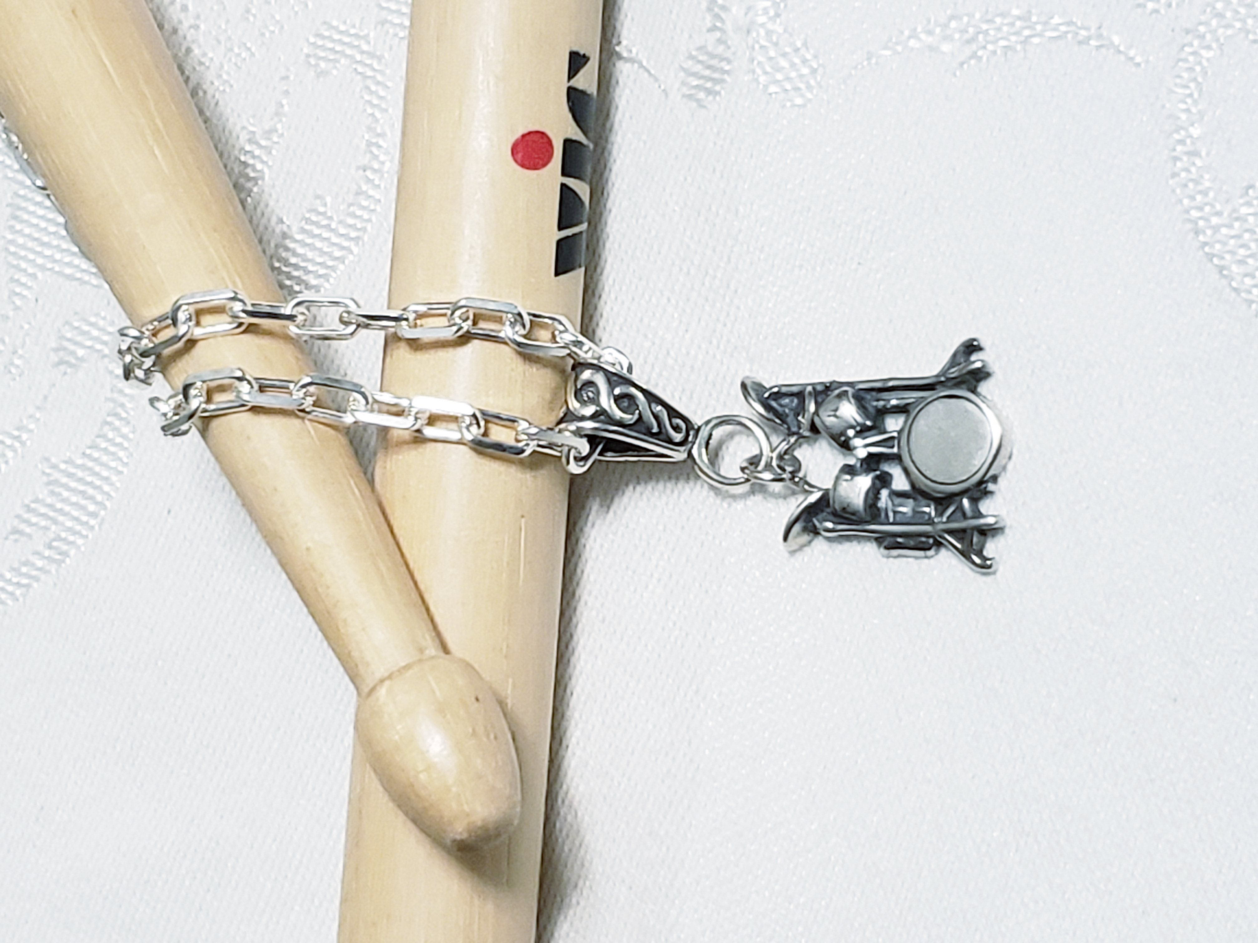 bass-clef-jewelry