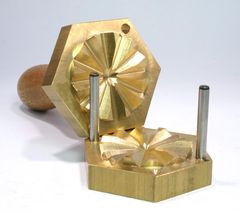 Number,150,,Medium,Petal