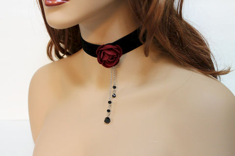 Black,Velvet,Red,Rose,Choker,Jewelry,Necklace,red_rose_choker,black_velvet_choker,fabric_choker,romantic_choker,romantic_jewelry,victorian_choker,victorian_jewelry,romantic_victorian,rose_choker,rose_jewelry,velvet_choker,velvet_necklace,jewelshart,velvet ribbon,felt flower,ox