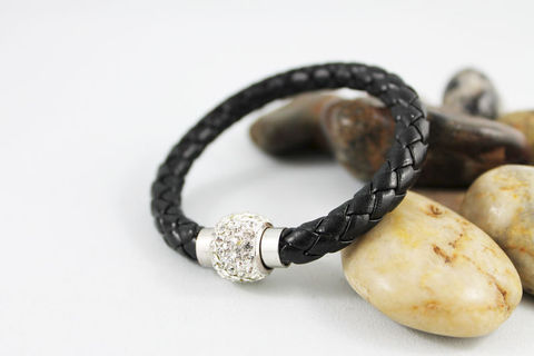 Braided,Black,Leather,Bangle,Bracelet,Jewelry,ladies_bracelet,womens_bracelet,leather_bracelet,braided_leather,rhinestone_clasp,magnetic_clasp,leather_braided,womens_jewelry,bangle_bracelet,black_braided,leather_bangle,black_bracelet,black_leather,braided leather cord,rhinesto