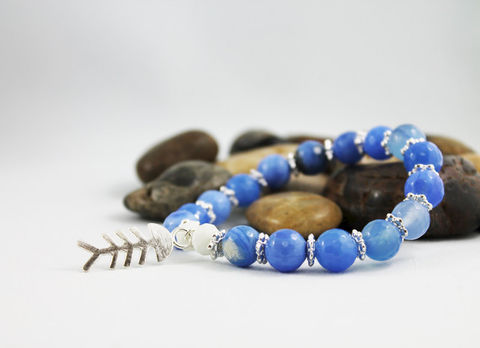 Blue,Agate,Fish,Bone,Charm,Bracelet,Jewelry,Beaded,blue_agate_bracelet,mens_bracelet,gemstone_bracelet,stacking_bracelet,bead_bracelet,fish_bone_charm,unisex_bracelet,charm_bracelet,fish_bracelet,mens_jewelry,blue_bead_bracelet,stretch_bracelet,gift_idea,blue agate,white crystal,fi