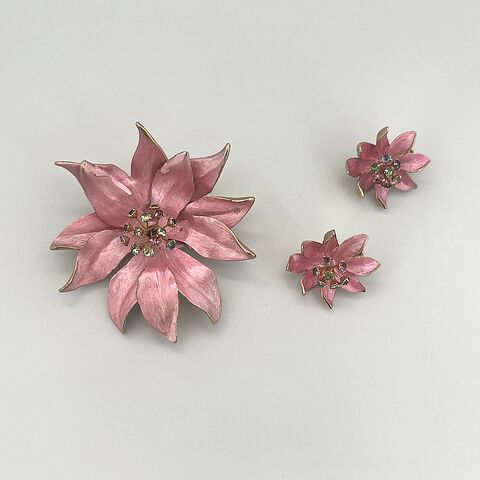 Vintage,Pretty,Pink,Poinsettia,Demi,Parure,Brooch,Earrings,Set,1960s, vintage, demi parure, brooch, pin, earrings, enamel, poinsettias, pink, gold, rhinestones, prong set