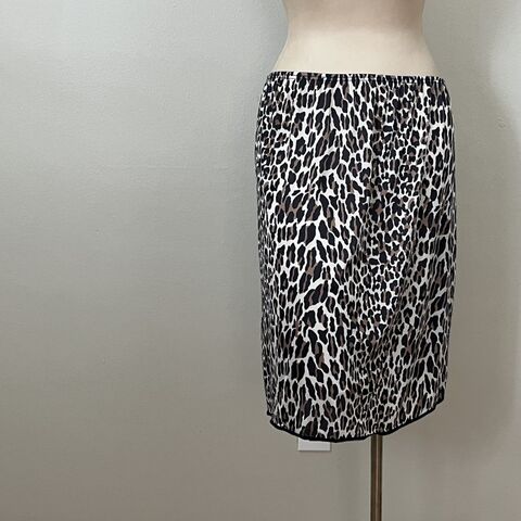 80s,Vintage,Jungle,Fever,VANITY,FAIR,Half,Slip,M/L,1980s, vintage, Vanity Fair, leopard, leopard print, half slip, slip, tricot, nylon, piping, side slit, prettysweetvintage