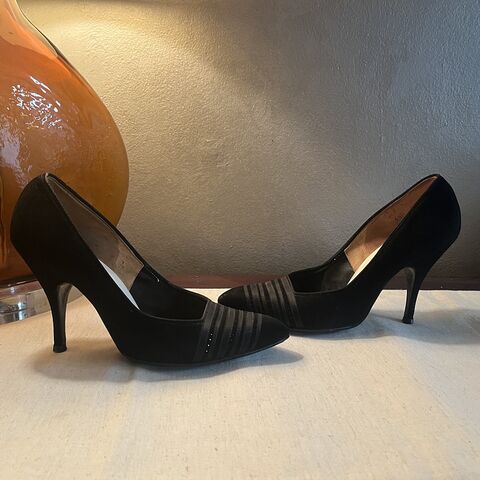 Vintage,50s,Black,Suede,&,Ribbon,Kay,King,Stilettos,6.5B,1950s, 1960s, vintage, black, suede, ribbon, Kay King, stilettos, shoes, high heels, pointy, sexy, pin-up, Mad Men, Pretty Sweet Vintage