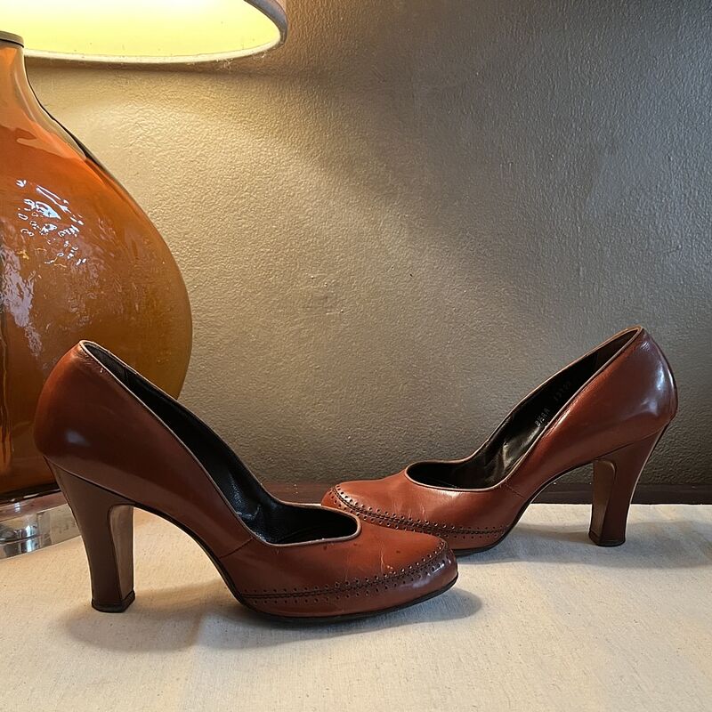40s 50s Vintage PARAMOUNT BULLOCK'S COLLEGIENNE Cinnamon Pumps   8.5AA - product image  