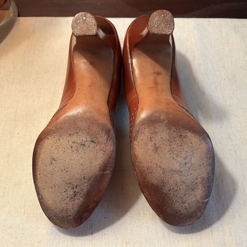 40s 50s Vintage PARAMOUNT BULLOCK'S COLLEGIENNE Cinnamon Pumps   8.5AA - product image  