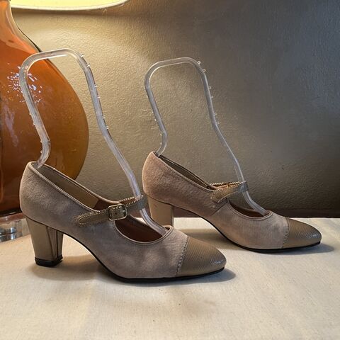 Vintage,70s,HUSH,PUPPIES,Mary,Janes,Heels,Pumps,6.5M,1970s, vintage, shoes, mary janes, Hush Puppies, suede, taupe, beige, faux snake, pumps, Pretty Sweet Vintage