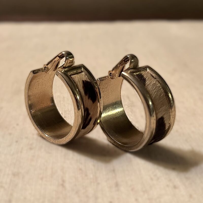  50s Vintage bergère Leopard Earrings & Bracelet  - product image  