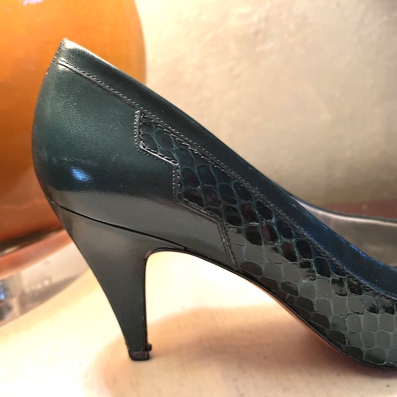80s Vintage EVAN-PICONE Green Snake & Suede High Heels 8.5M - product image  
