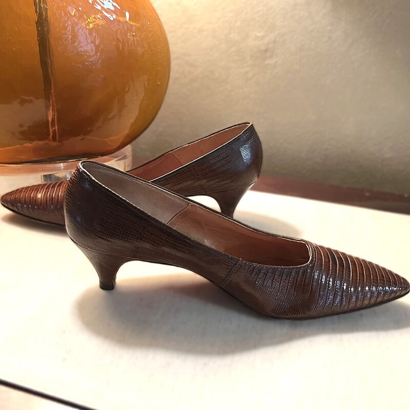 60s Vintage Fiancées Brown Faux Reptile Leather Shoes Pumps   8AA - product image  