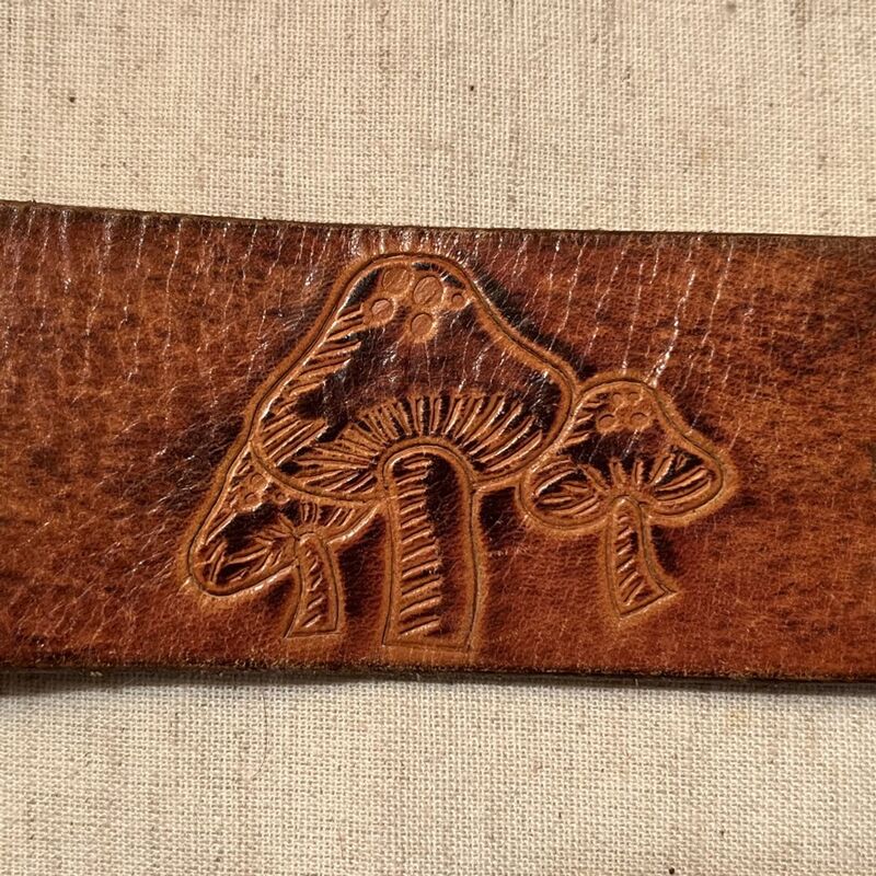 70s Vintage LEATHER EMBOSSED MUSHROOM BELT   S/M - product image  