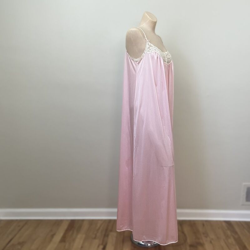 Vintage 70s 80s VANITY FAIR Sheer Pink Long Nightgown   Large - product image  