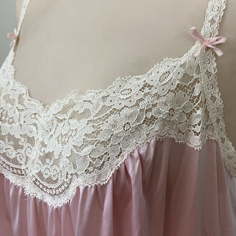 Vintage 70s 80s VANITY FAIR Sheer Pink Long Nightgown   Large - product image  