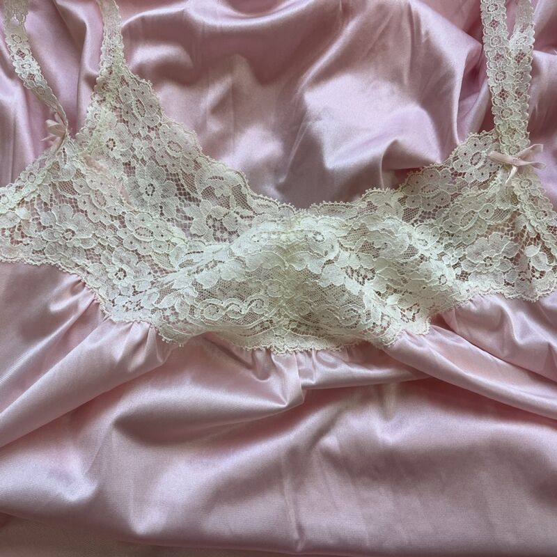 Vintage 70s 80s VANITY FAIR Sheer Pink Long Nightgown   Large - product image  