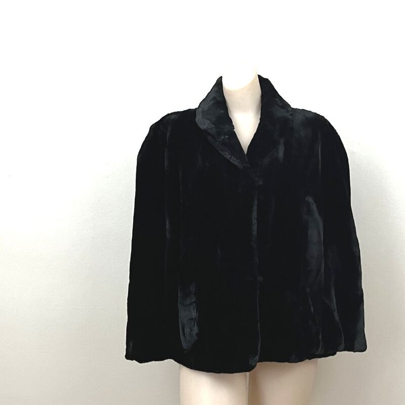 Vintage 40s 50s Night at the Opera Cape    Medium - product image  