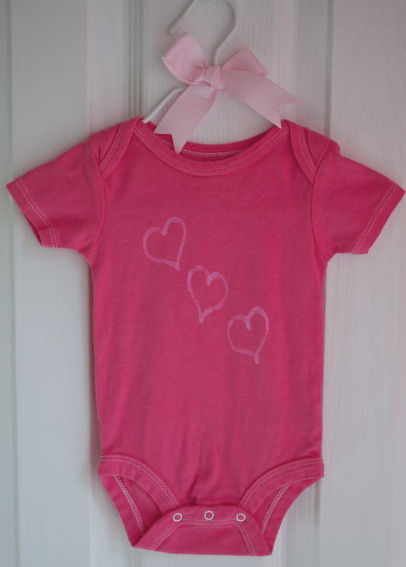 Simple love, three hearts onesie - product image  