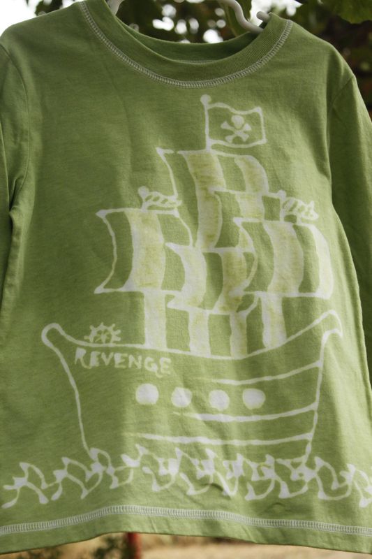 Pirate ship Revenge tshirt - product image  